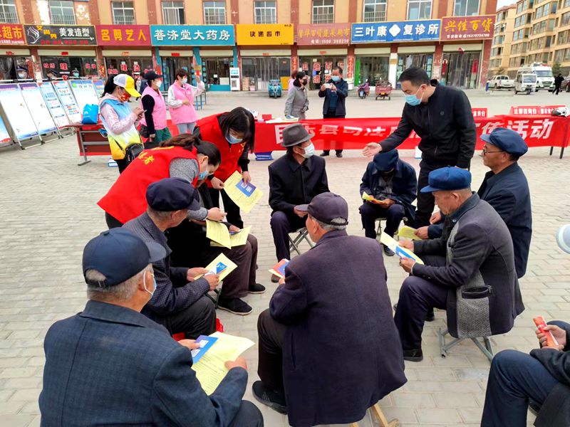 县纪委监委：开展志愿服务活动 用心用情为民解忧