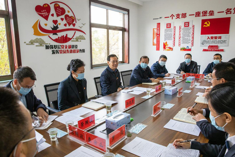 王赋在古浪县宣讲党的二十大精神时强调 坚持全面学习系统把握深入贯彻 一步一个脚印把党的二十大精神落到实处