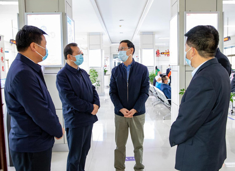 王赋在古浪县宣讲党的二十大精神时强调 坚持全面学习系统把握深入贯彻 一步一个脚印把党的二十大精神落到实处