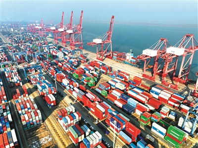 中国经济：承压复苏 迎难而进