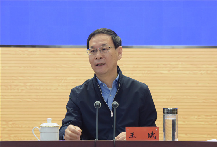 甘肃省纪委常委会召开（扩大）会议 传达学习贯彻党的二十届二中全会和全国纪检监察干部队伍教育整顿动员部署会议精神