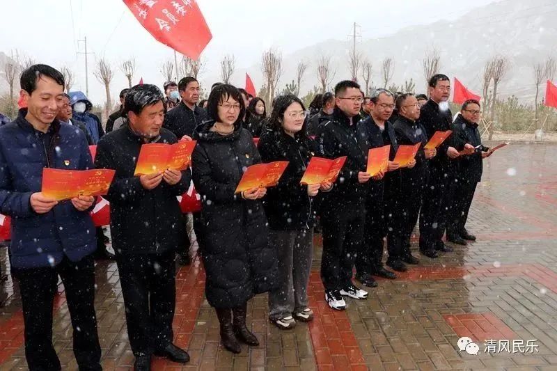 县纪委监委开展清明祭英烈革命传统教育实践活动