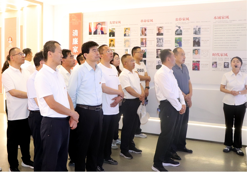 县纪委监委机关党总支开展“传承红色基因 ·永葆铁军本色”主题党日活动