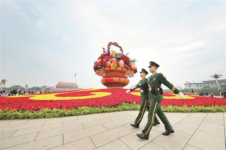 时代专论丨把“两个确立”融入灵魂化为行动 时代专论丨把“两个确立”融入灵魂化为行动