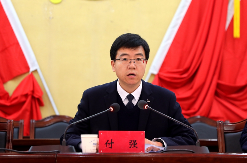 【走“镜”全会】县纪委十六届五次全会掠影