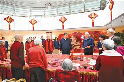 习近平春节前夕在北京看望慰问基层干部群众 习近平春节前夕在北京看望慰问基层干部群众