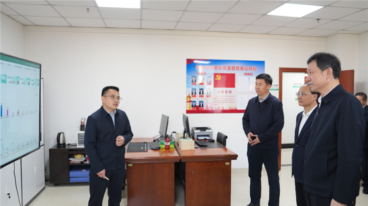 省领导调度推进农业农村领域集中整治工作